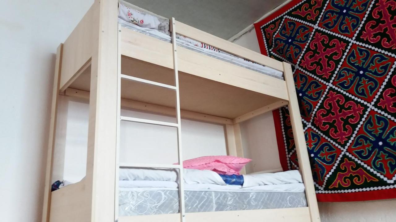 Happy Hostel In Kochkor المظهر الخارجي الصورة