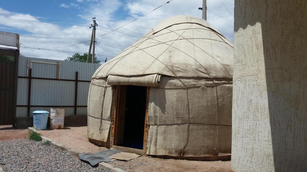 Happy Hostel In Kochkor المظهر الخارجي الصورة