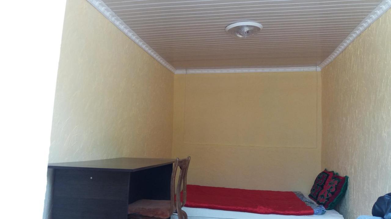 Happy Hostel In Kochkor المظهر الخارجي الصورة