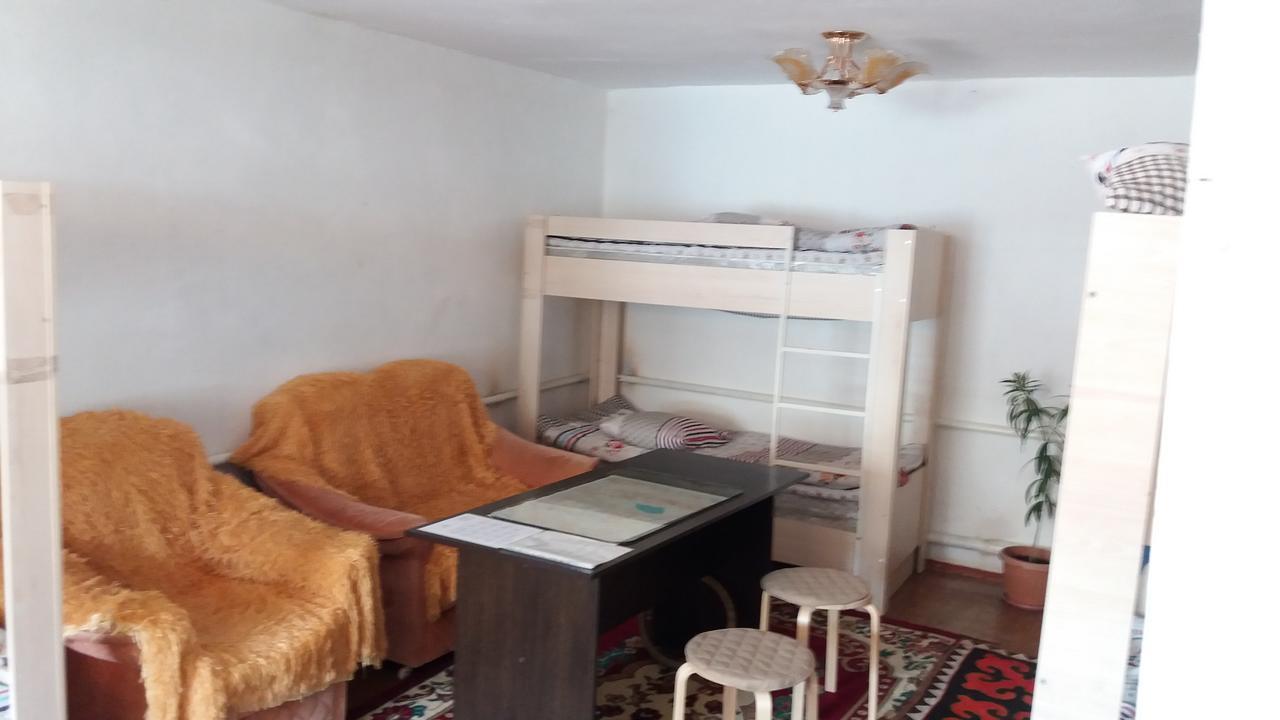 Happy Hostel In Kochkor المظهر الخارجي الصورة