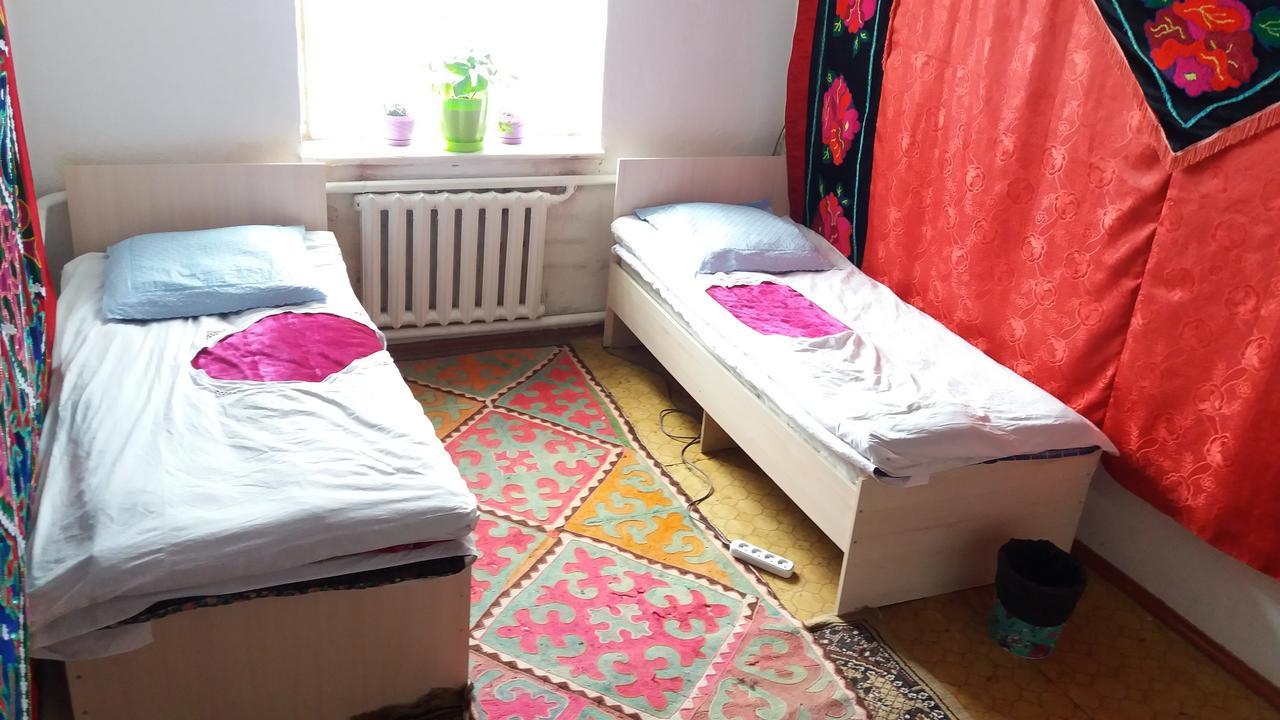 Happy Hostel In Kochkor المظهر الخارجي الصورة