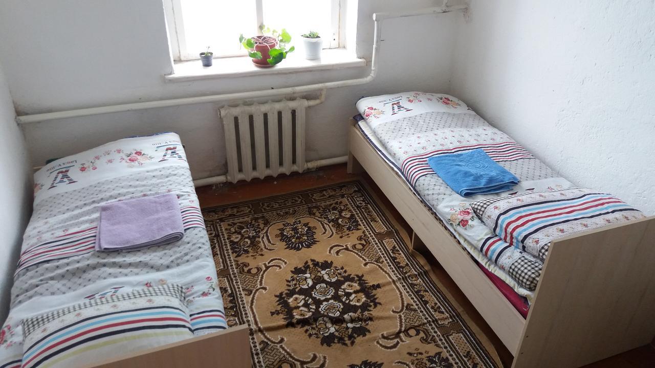 Happy Hostel In Kochkor المظهر الخارجي الصورة