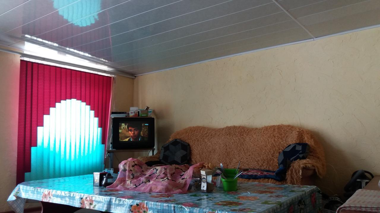 Happy Hostel In Kochkor المظهر الخارجي الصورة