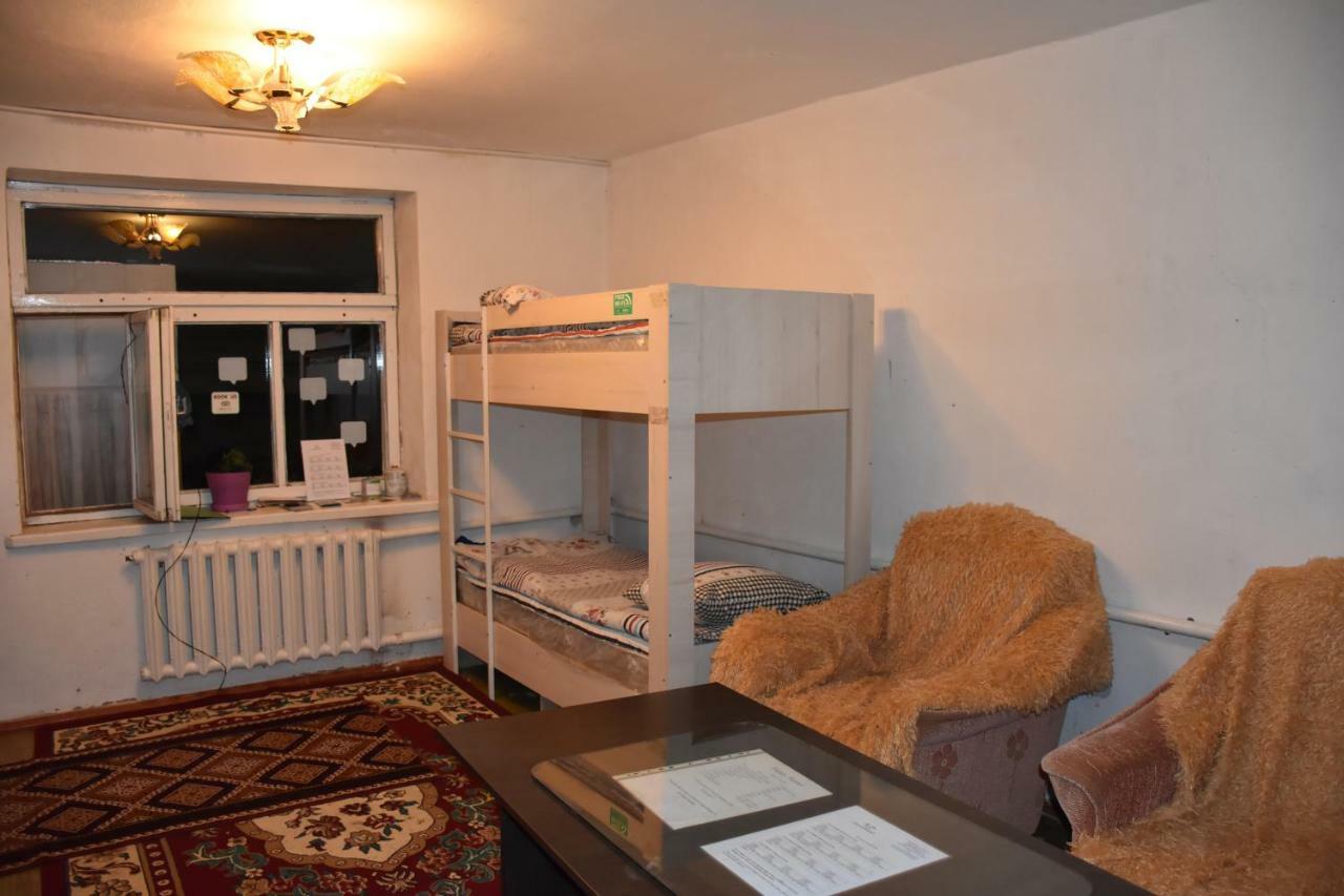 Happy Hostel In Kochkor المظهر الخارجي الصورة